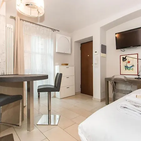 Corso Vittorio & Valentino Bright Studio