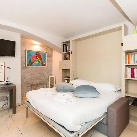 Apartment Corso Vittorio & Valentino Bright Studio