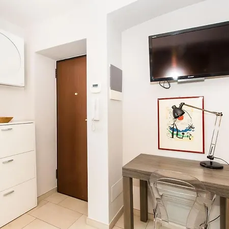 Apartment Corso Vittorio & Valentino Bright Studio