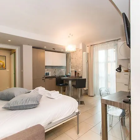 Apartment Corso Vittorio & Valentino Bright Studio *