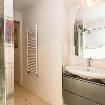 Apartment Corso Vittorio & Valentino Bright Studio *